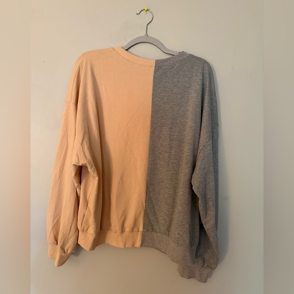 Shein Graphic Crewneck - Picture 5 of 5